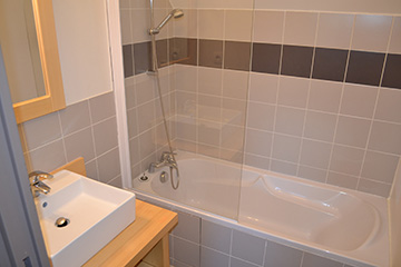 Residence Loudenvielle - Peyragudes - Les Jardins de Balnéa*** - Salle de bains - appartement 4 pièces 9 personnes